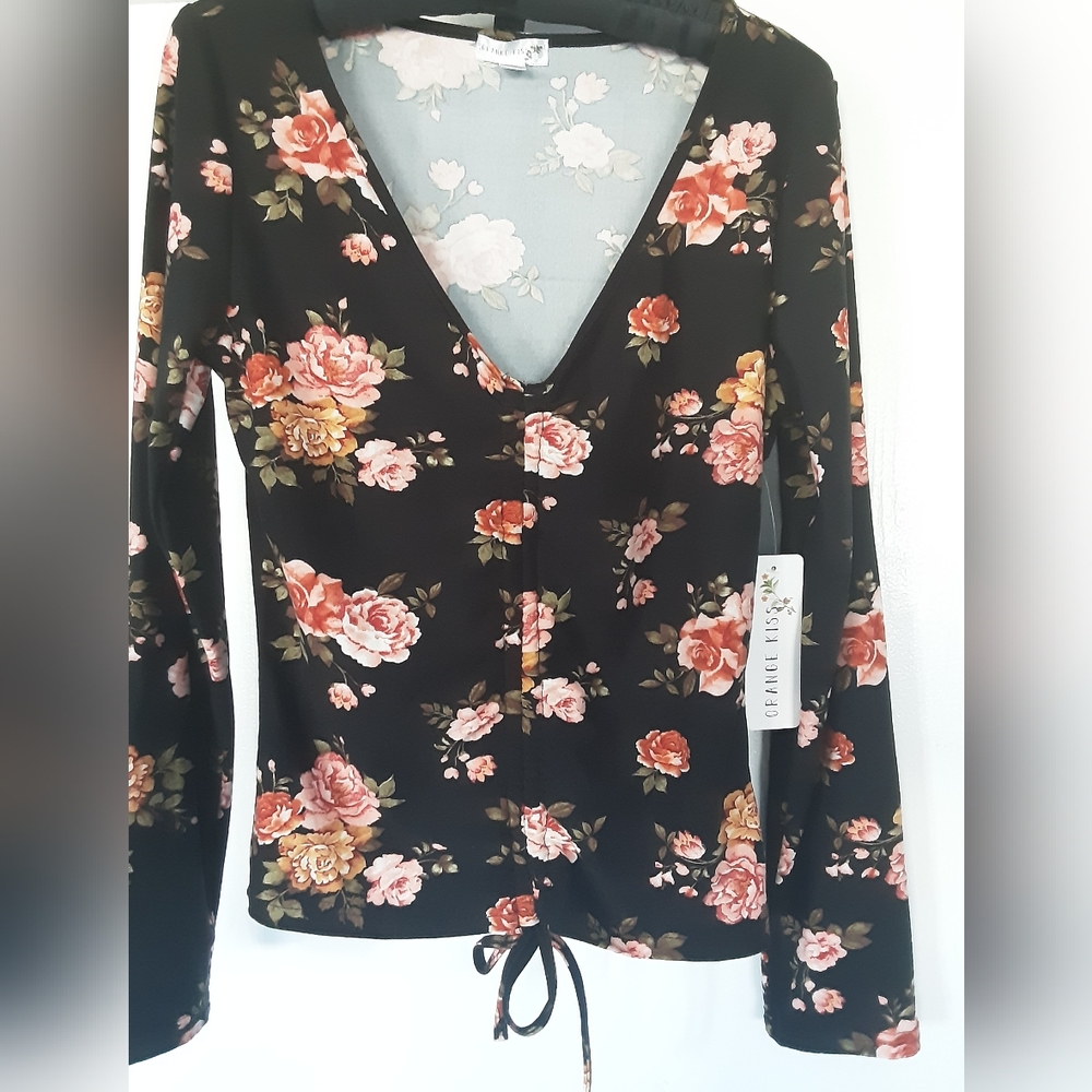 FLORAL BLACK LONG SLEEVE TOP L